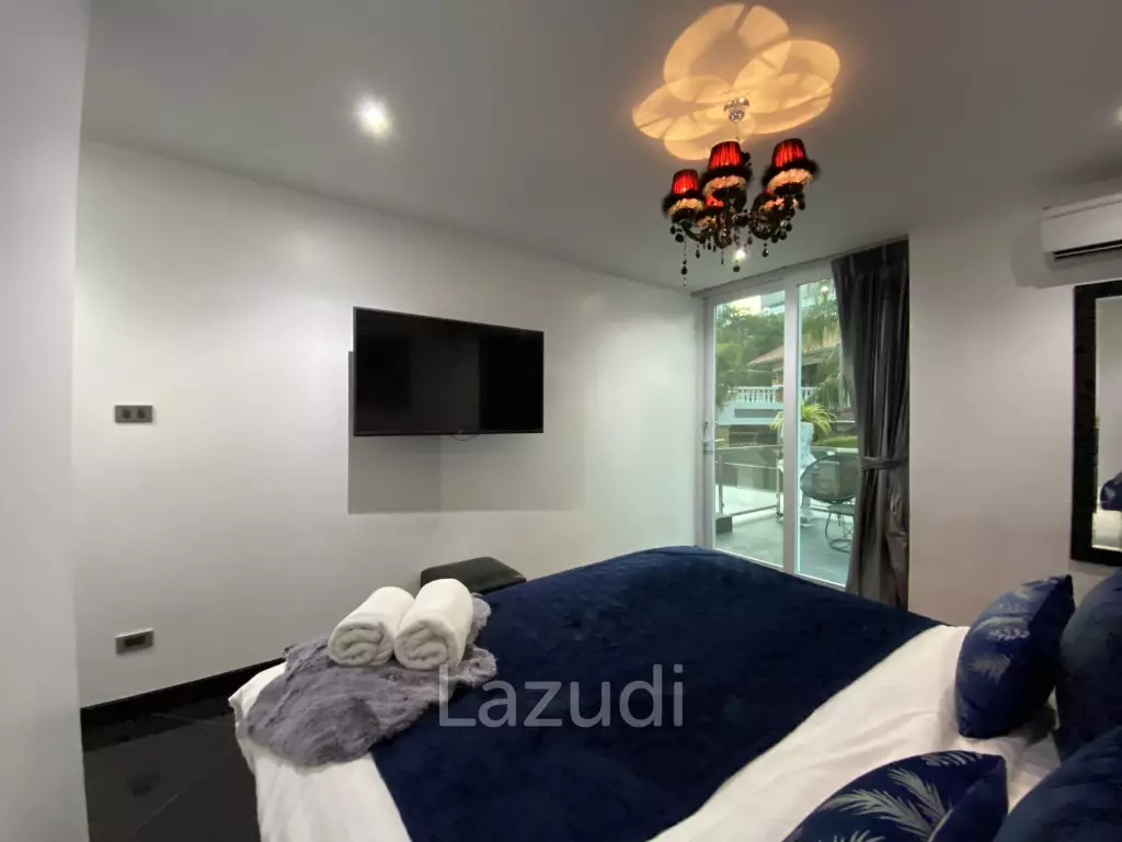 8 Bedrooms Ultra Luxury Pool Villa in Jomtien
