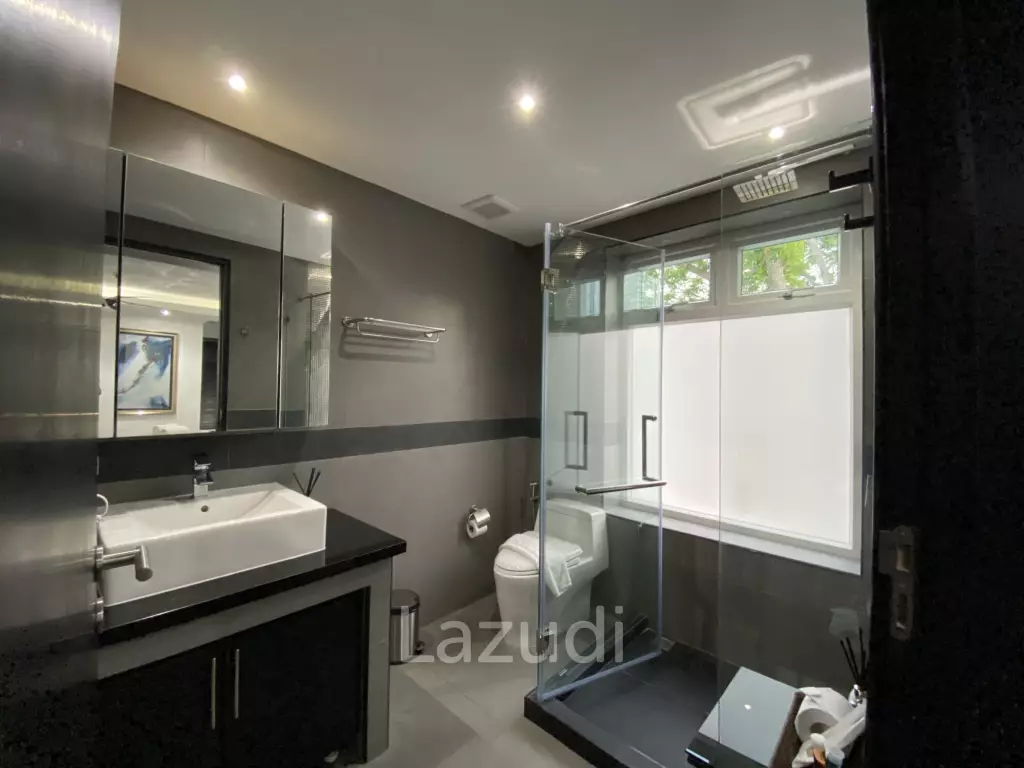 8 Bedrooms Ultra Luxury Pool Villa in Jomtien