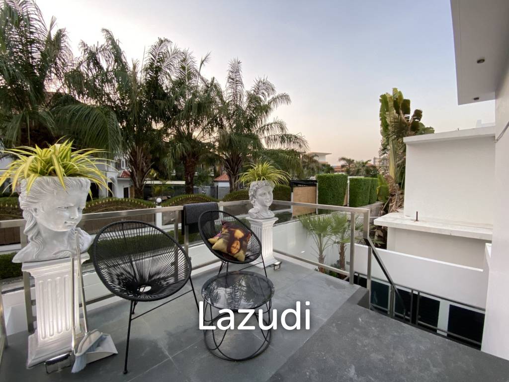 8 Bedrooms Ultra Luxury Pool Villa in Jomtien