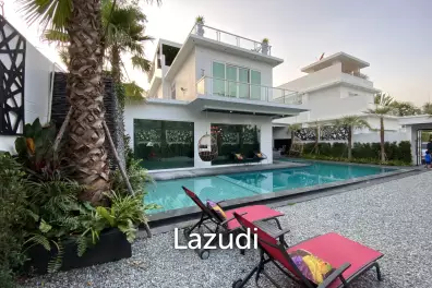 8 Bedrooms Ultra Luxury Pool Villa in Jomtien
