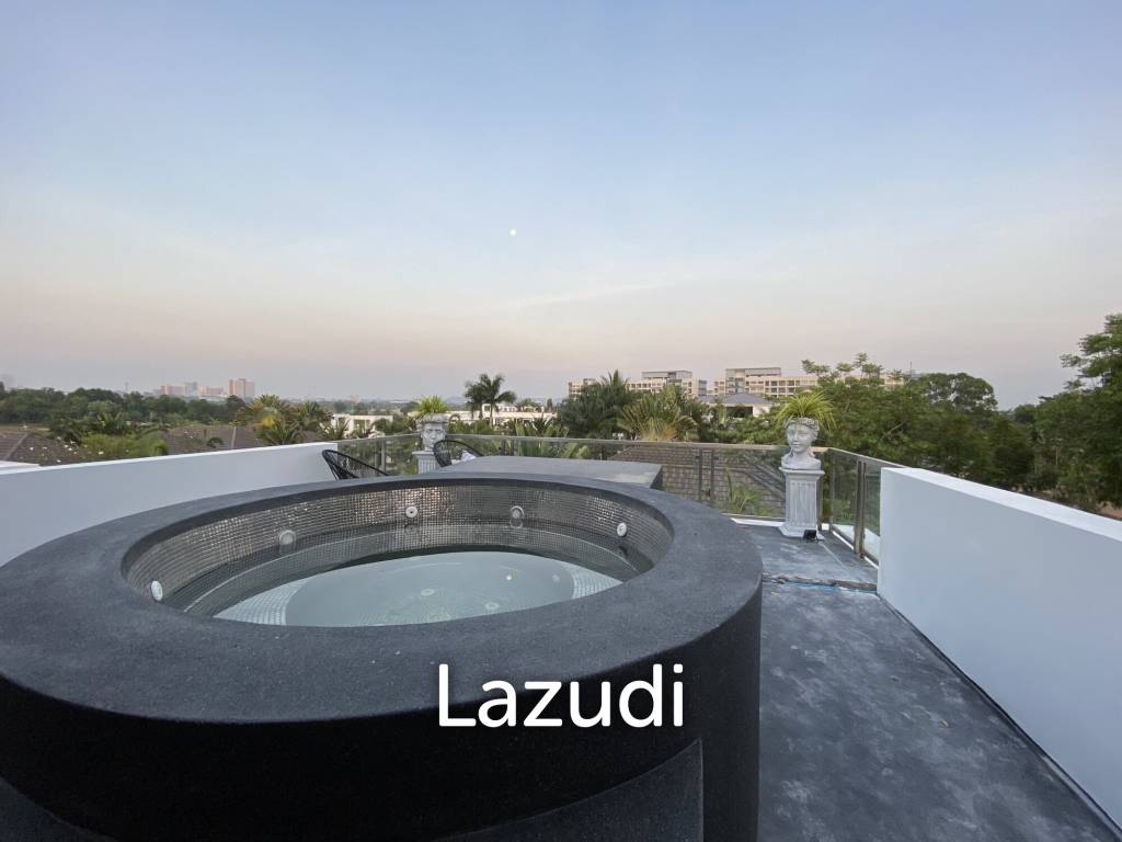 8 Bedrooms Ultra Luxury Pool Villa in Jomtien