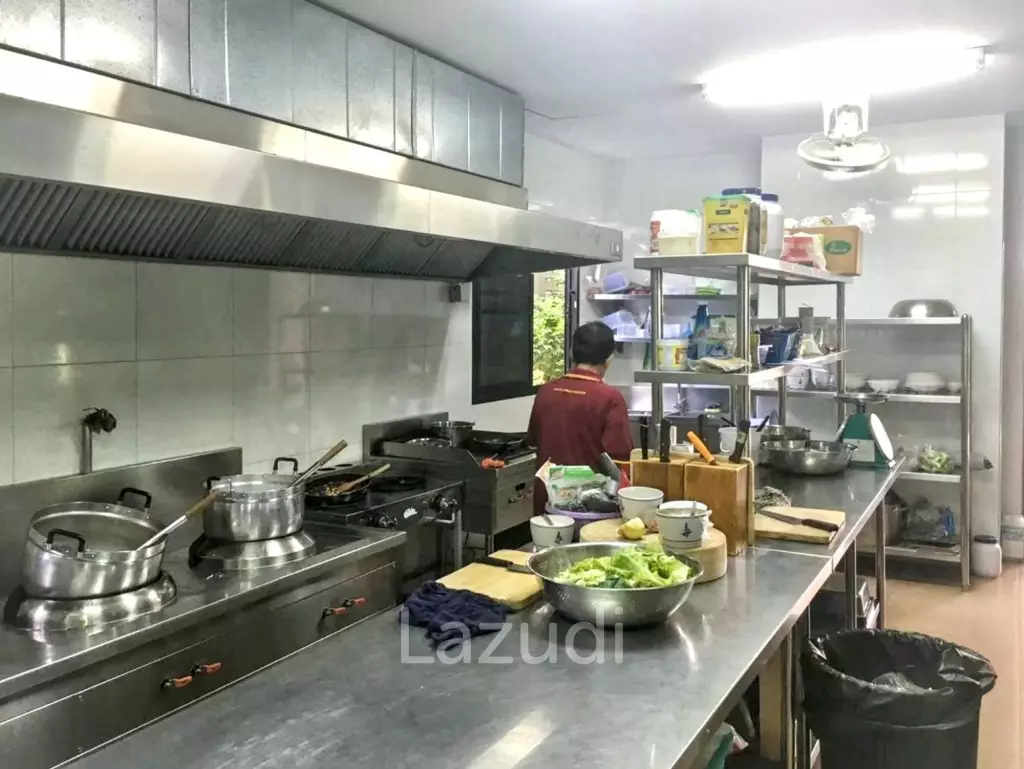 Modern 72-Room Hotel in Central Pattaya for Rent