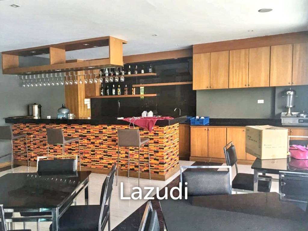Modern 72-Room Hotel in Central Pattaya for Rent
