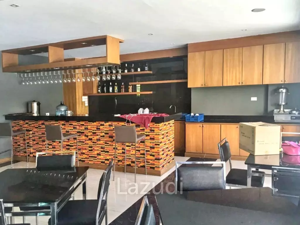 Modern 72-Room Hotel in Central Pattaya for Rent