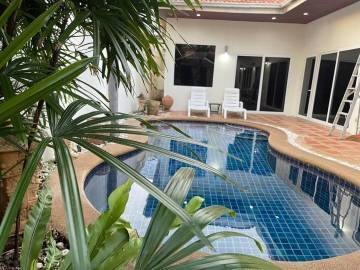 Pool Villa in Pratamnak for Sale