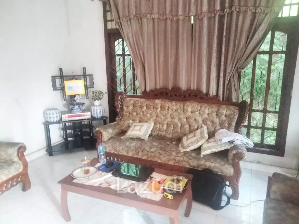 Rumah Dijual Tanah Luas di Kota Jambi Dekat Mall Jamtos, RSUD H. Abdul Manap, UIN Sultan Thaha Saifuddin, Pasar Mama