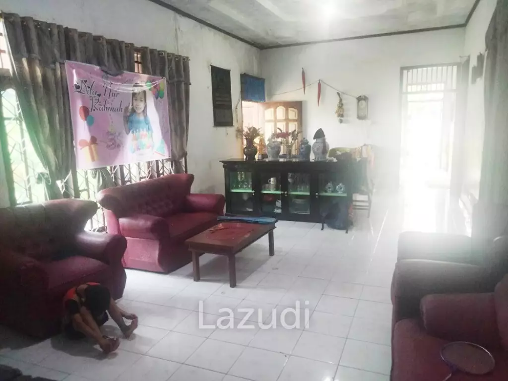 Rumah Dijual Tanah Luas di Kota Jambi Dekat Mall Jamtos, RSUD H. Abdul Manap, UIN Sultan Thaha Saifuddin, Pasar Mama