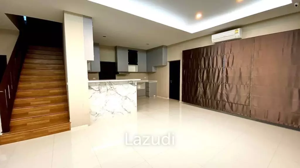 Pool Villa for Sale at Sea Breeze Villa Pattaya