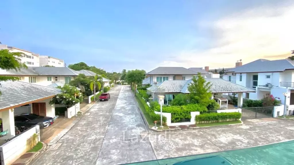Pool Villa for Sale at Sea Breeze Villa Pattaya