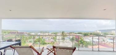 Spacious 2 Bed Sea View Condo - Karon