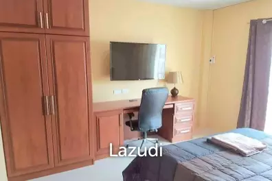 Commercial Building for sale with business in the heart of Bangsaray