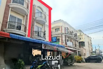 Commercial Building for sale with business in the heart of Bangsaray