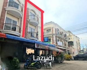 Commercial Building for sale with business in the heart of Bangsaray