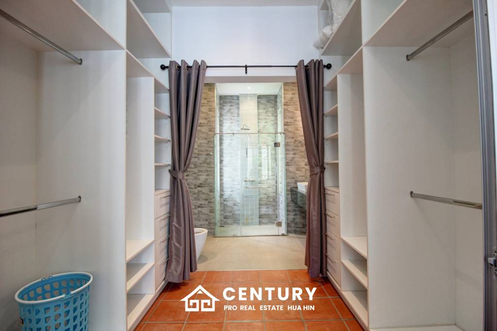 Well Maintained 3 Bedroom Pool Villa