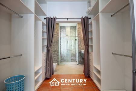 Well Maintained 3 Bedroom Pool Villa