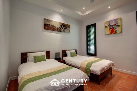 Well Maintained 3 Bedroom Pool Villa