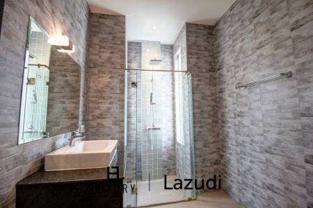 480 metro cuadrado 3 ` 2 Baño Villa de Venta