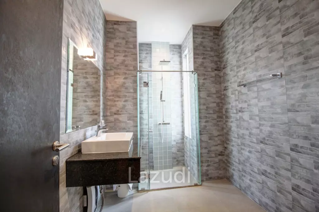 Well Maintained 3 Bedroom Pool Villa