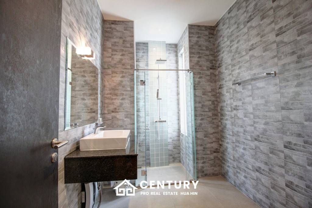 Well Maintained 3 Bedroom Pool Villa