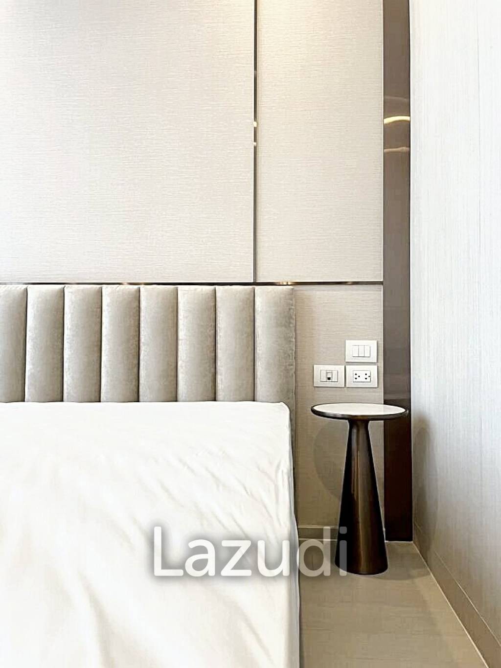 2 Bedrooms 2 Bathrooms 82 SQ.M. Noble Ploenchit