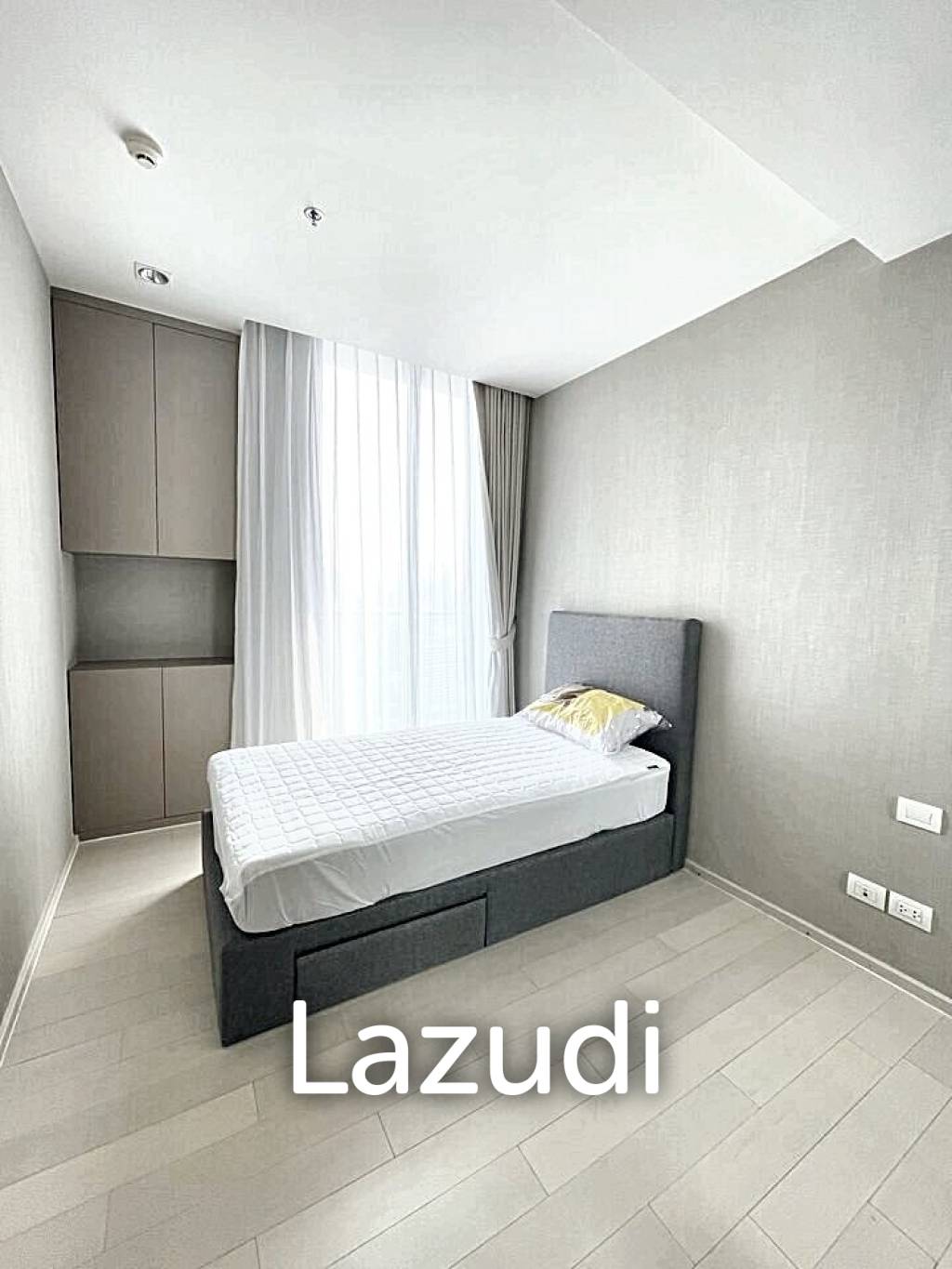 2 Bedrooms 2 Bathrooms 82 SQ.M. Noble Ploenchit