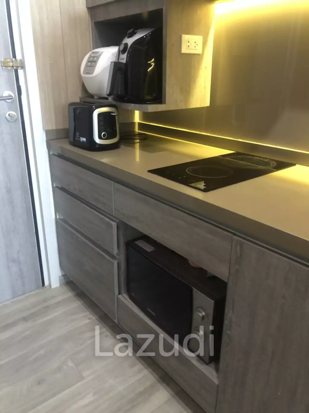 2 Bedrooms 2 Bathrooms 76 SQ.M. Condo For Sale