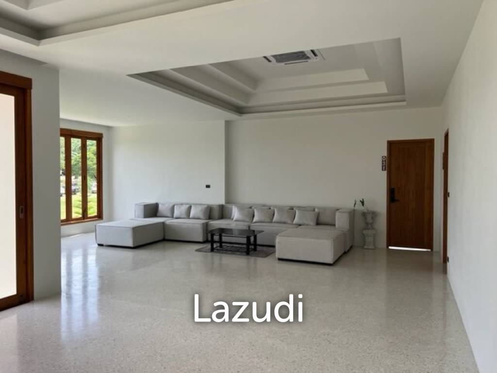 1,600 Sqm 4 Bed 5 Bath Villa For Sale