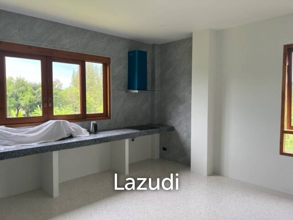 1,600 Sqm 4 Bed 5 Bath Villa For Sale