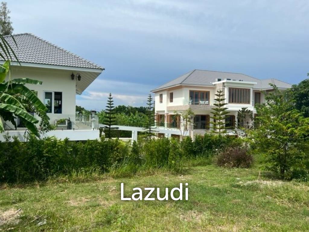 1,600 Sqm 4 Bed 5 Bath Villa For Sale