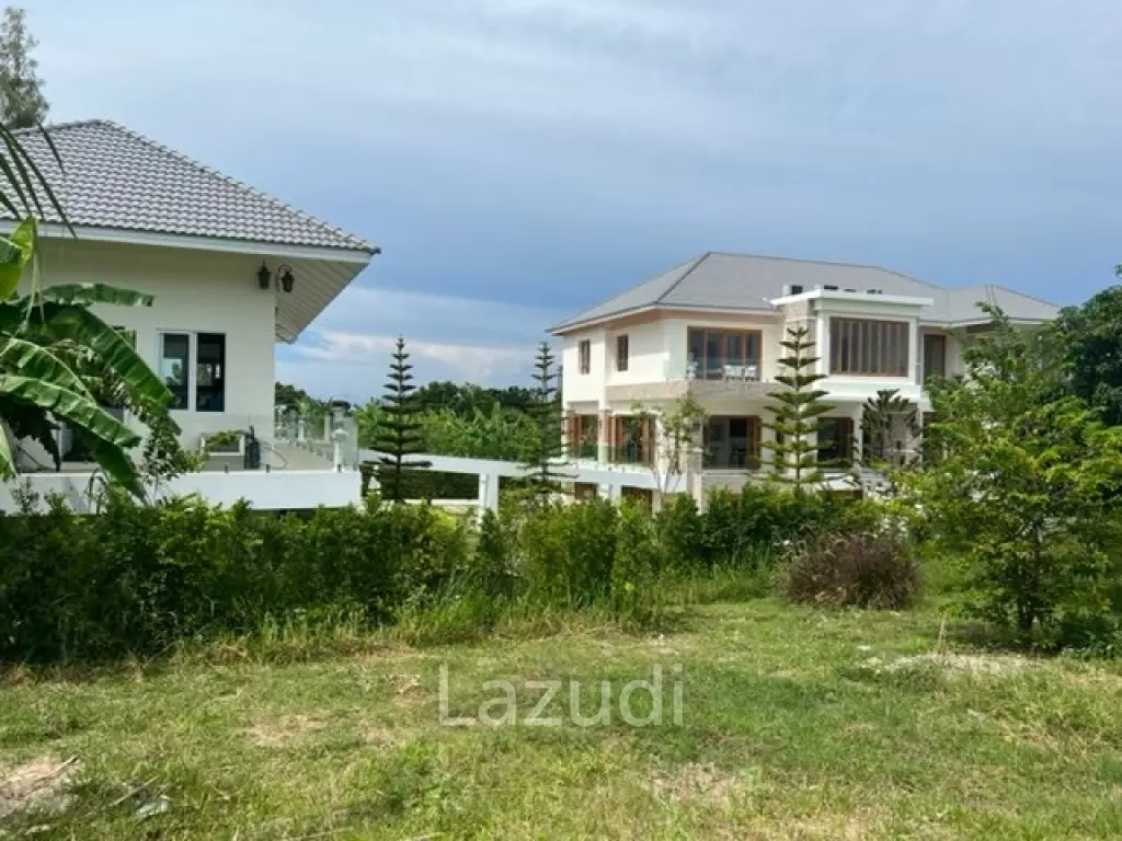 SOI 116 : Great Design and Quality 4 bed 2 storey pool villa