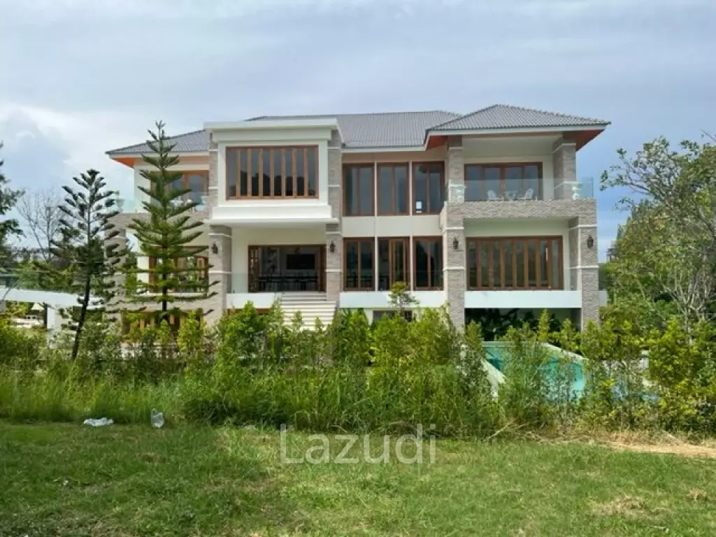 SOI 116 : Great Design and Quality 4 bed 2 storey pool villa