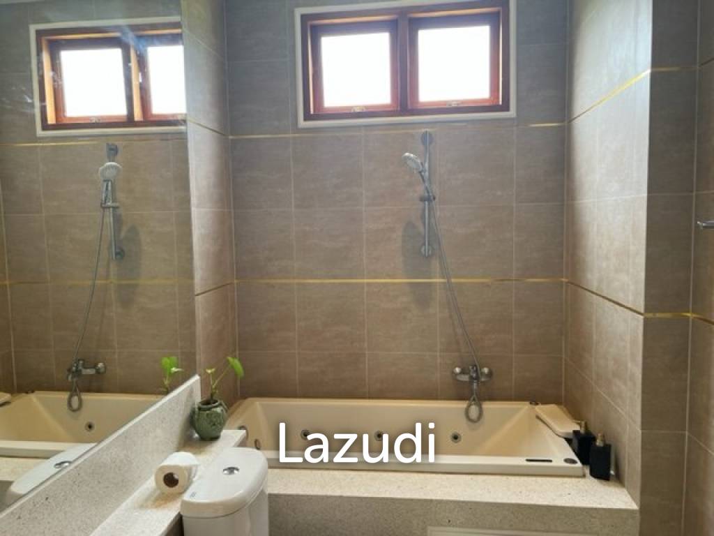 1,600 Sqm 4 Bed 5 Bath Villa For Sale