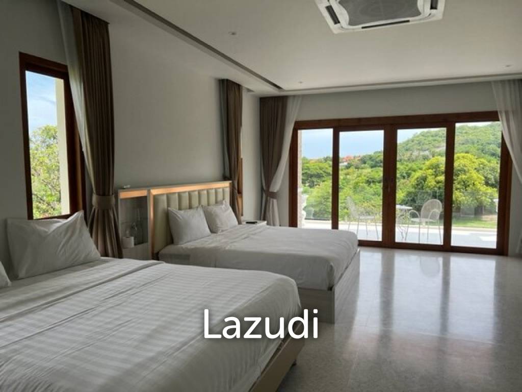 1,600 Sqm 4 Bed 5 Bath Villa For Sale