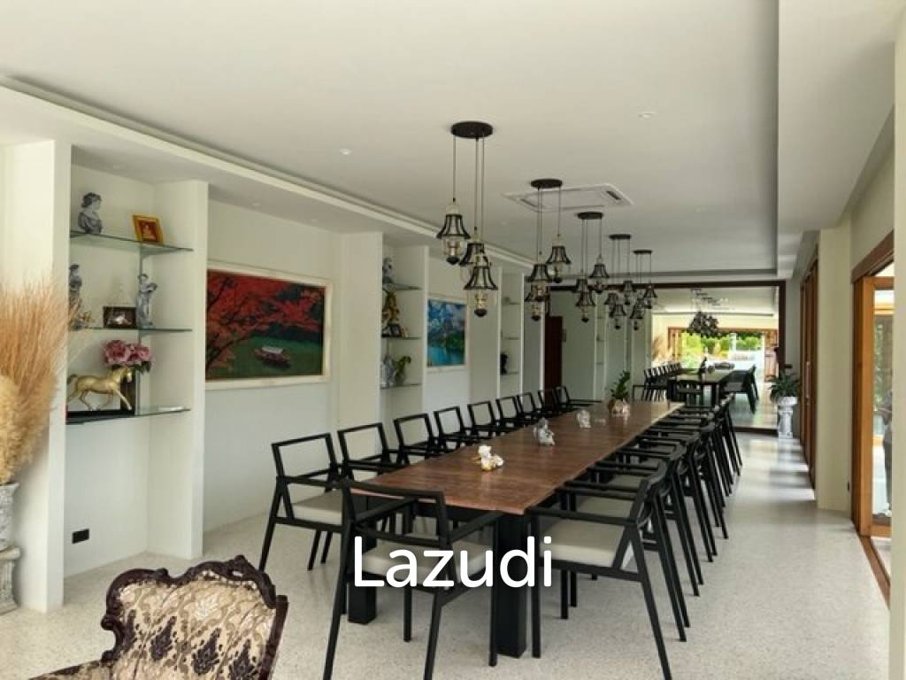 1,600 Sqm 4 Bed 5 Bath Villa For Sale