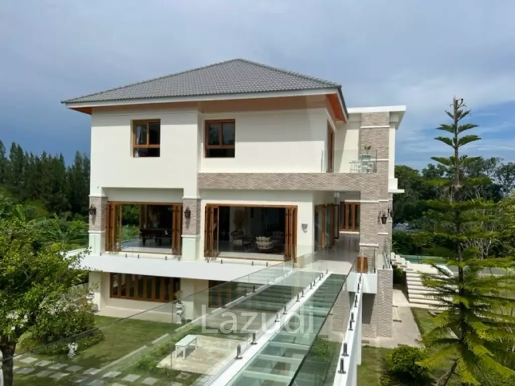 SOI 116 : Great Design and Quality 4 bed 2 storey pool villa