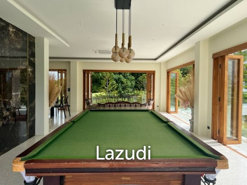 1,600 Sqm 4 Bed 5 Bath Villa For Sale