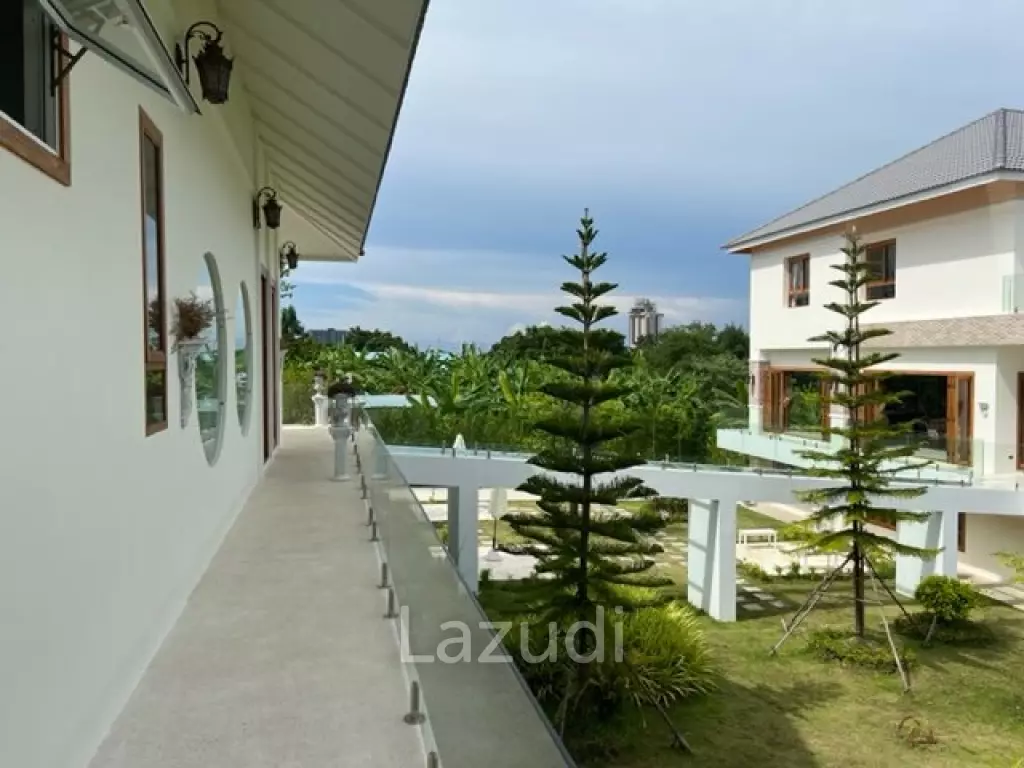 SOI 116 : Great Design and Quality 4 bed 2 storey pool villa