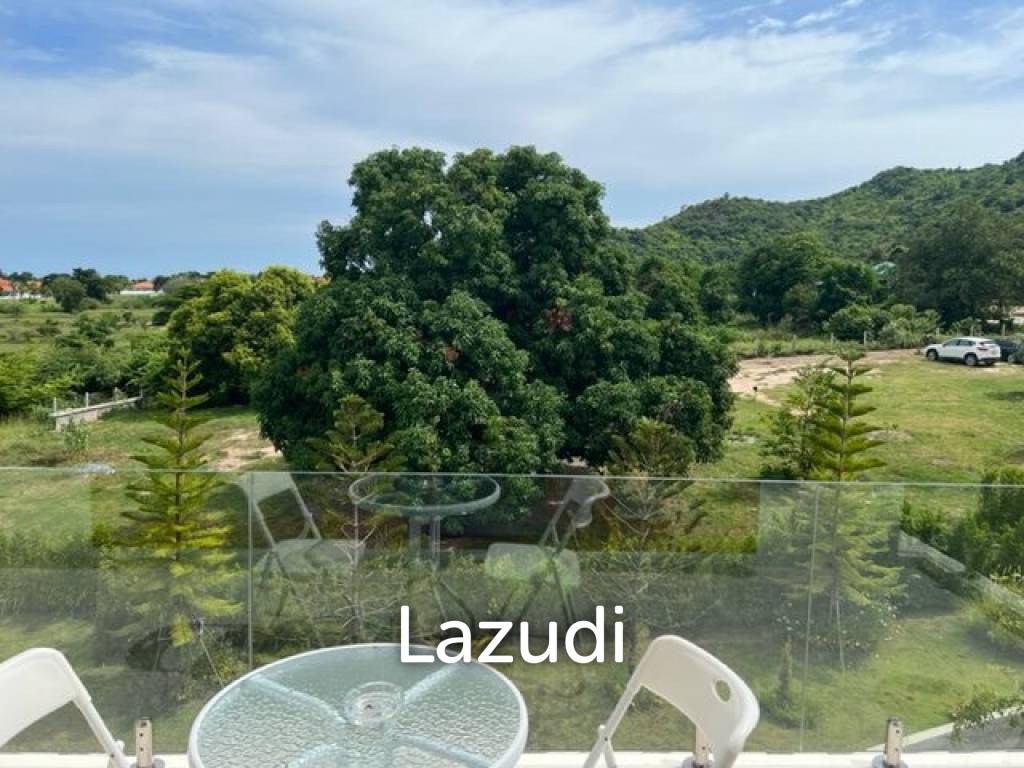 1,600 Sqm 4 Bed 5 Bath Villa For Sale