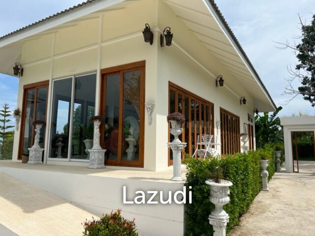 1,600 Sqm 4 Bed 5 Bath Villa For Sale