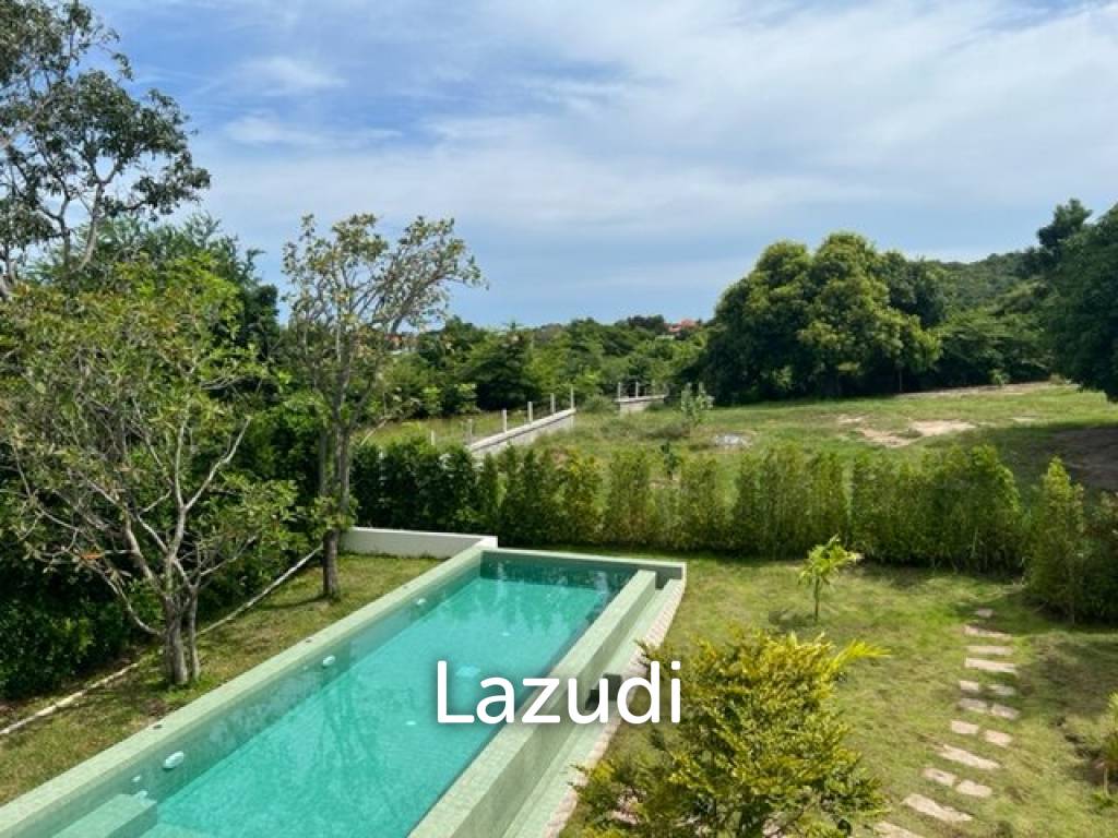 1,600 Sqm 4 Bed 5 Bath Villa For Sale