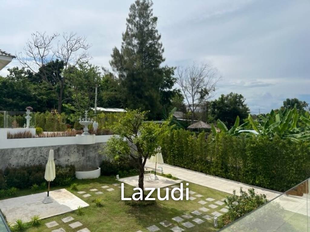 1,600 Sqm 4 Bed 5 Bath Villa For Sale