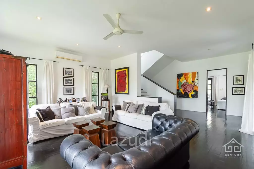 PALM HILLS : 2 Storey house with 6 Bed Bali Style  in big land plot