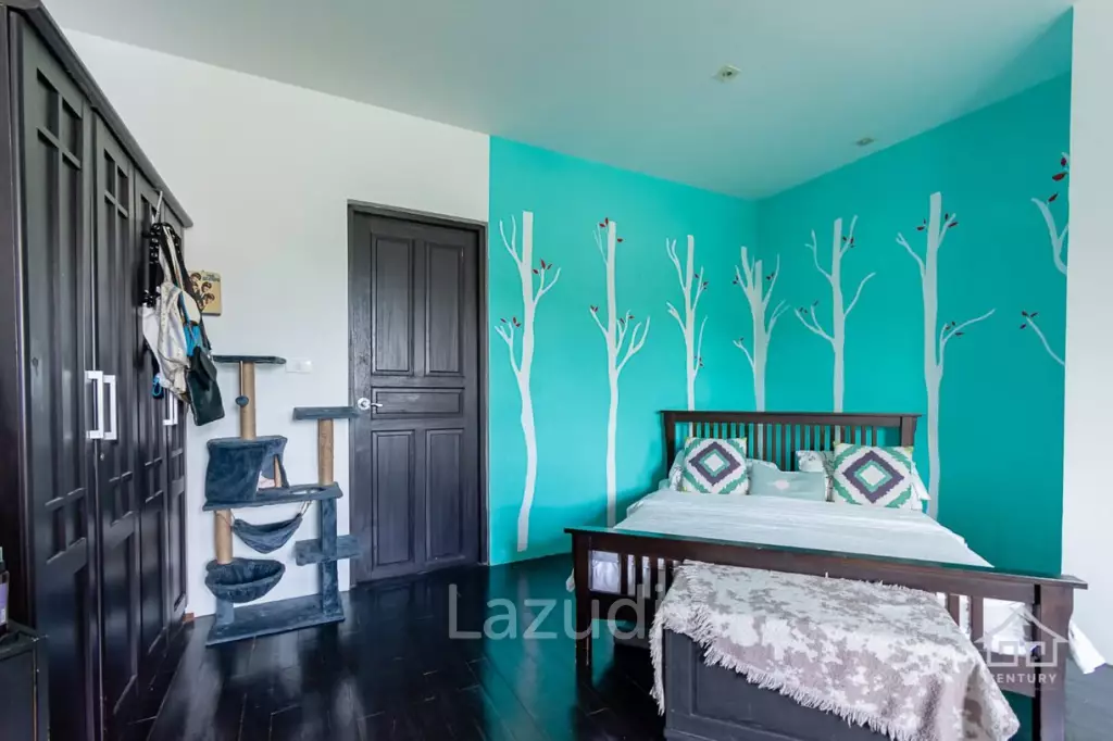 PALM HILLS : 2 Storey house with 6 Bed Bali Style  in big land plot