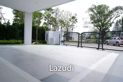 4 Bed 5 Bath 303 Sqm Luxury House at Nantawan Rama 9 - New Krungthepkretha