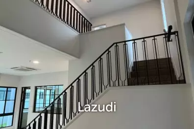 4 Bed 5 Bath 303 Sqm Luxury House at Nantawan Rama 9 - New Krungthepkretha