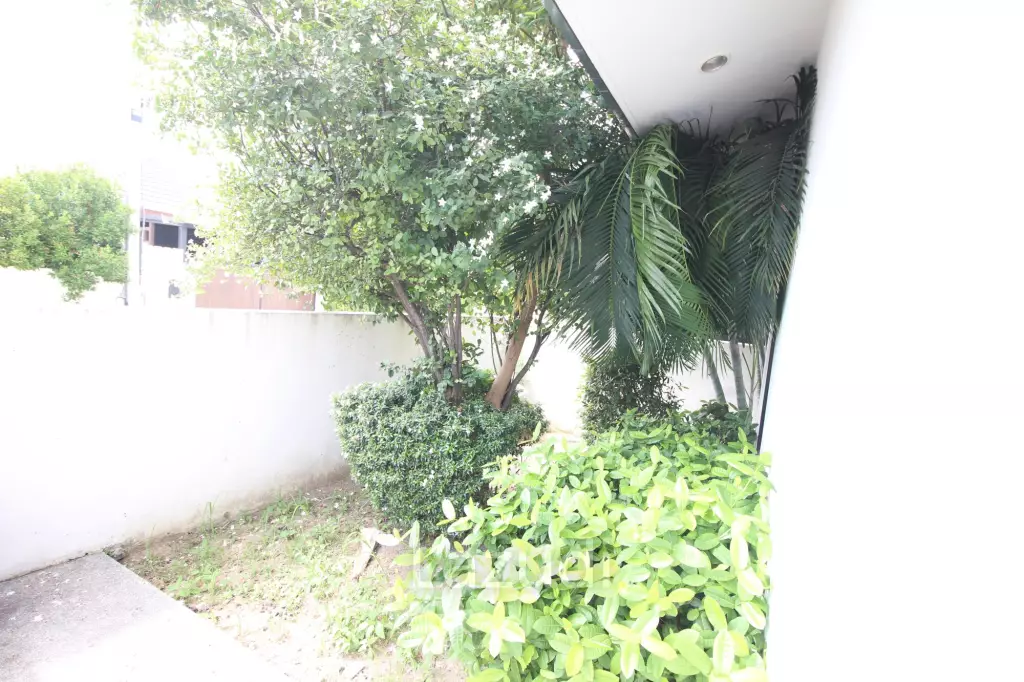 Mil Pool: 3 Bedroom 2 Bathroom For Rent