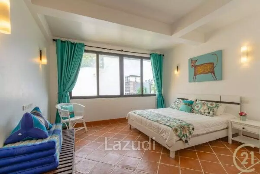 CASADAENG : Beautiful 2 Bed 3rd Floor Corner unit with Pool View near the Beach