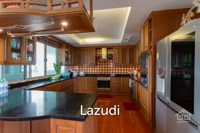 BOAT HOUSE CONDO : 2 bed sea view
