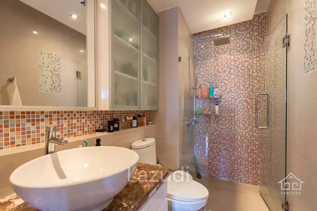 BOAT HOUSE CONDO : 2 bed sea view