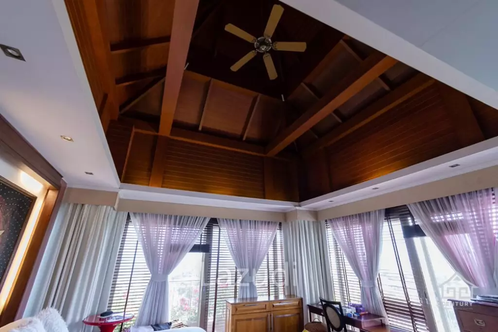 BOAT HOUSE CONDO : 2 bed sea view